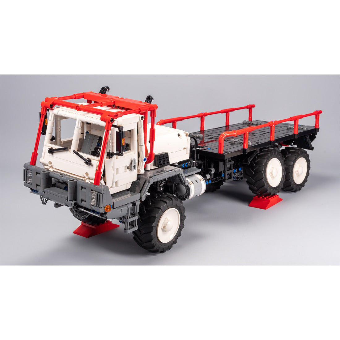 MOC-136390 Foremost Delta 6x6 Articulated Off-Road Truck Building Blocks
