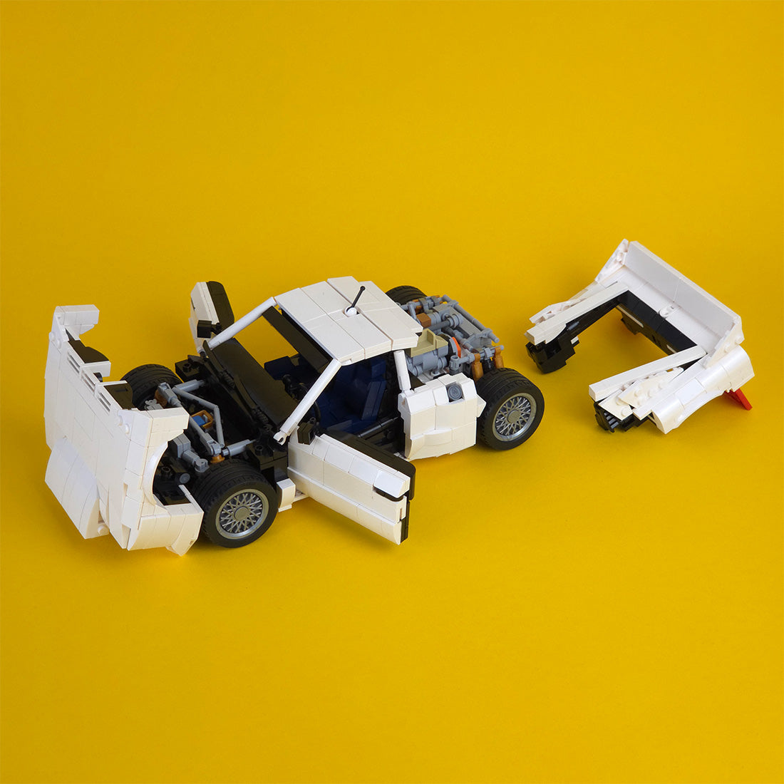 Italian Racing Legend Supercar Building Blocks (gobricks/white)