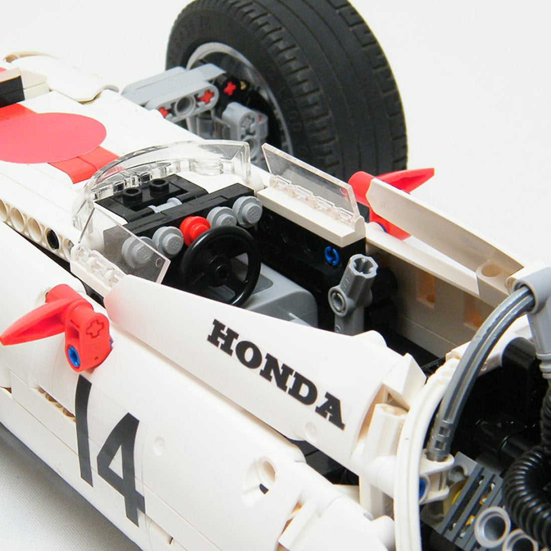 MOC-2803 Honda RA 300 (1967) Building Blocks