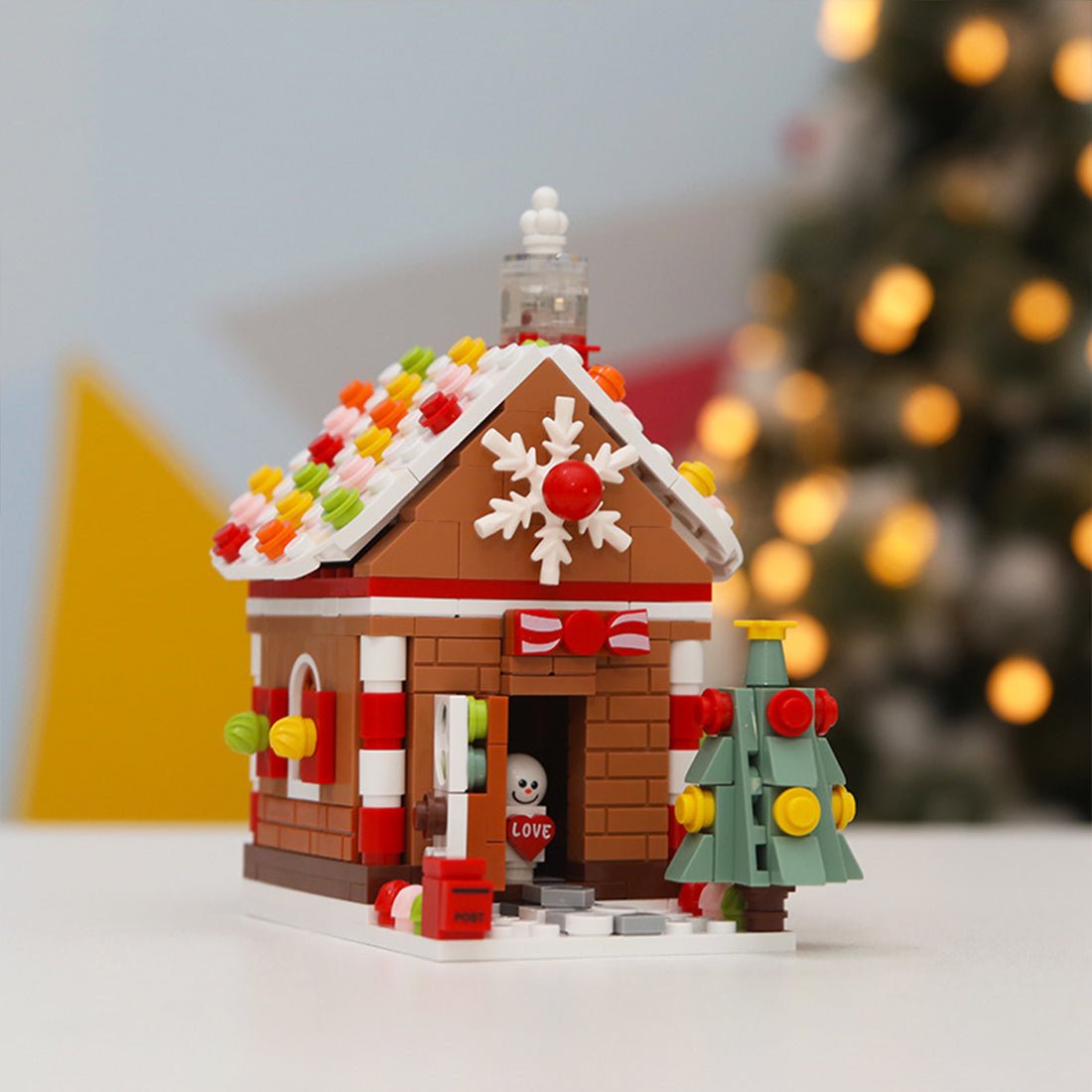 Christmas Gingerbread House - LesDiy - building blocks