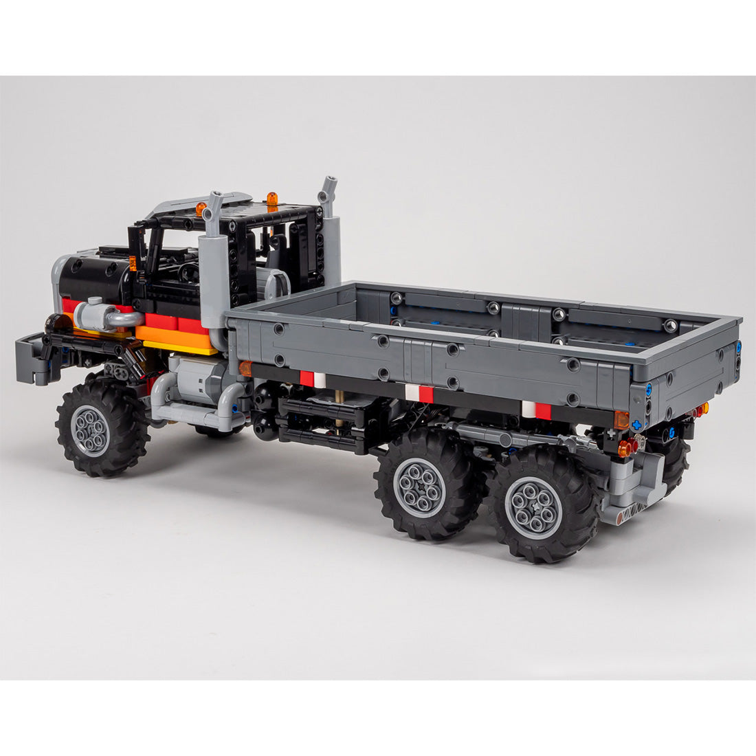 MOC-219862 6x6 Off-Road Retro Truck 1:20 Scale Building Blocks