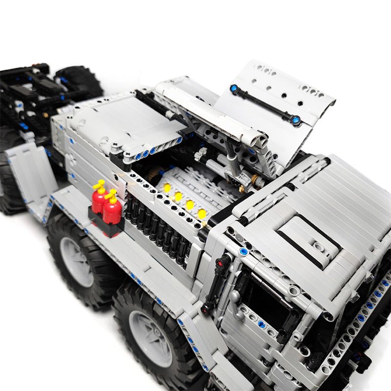 MAZ - 537 8x8 Military Truck with Electric Trailer - LesDiy