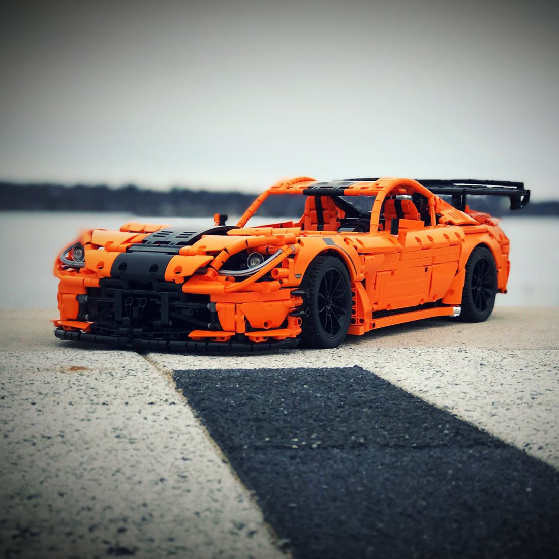 MOC - 13655 Dodge Viper ACR - Dynamic - LesDiy -