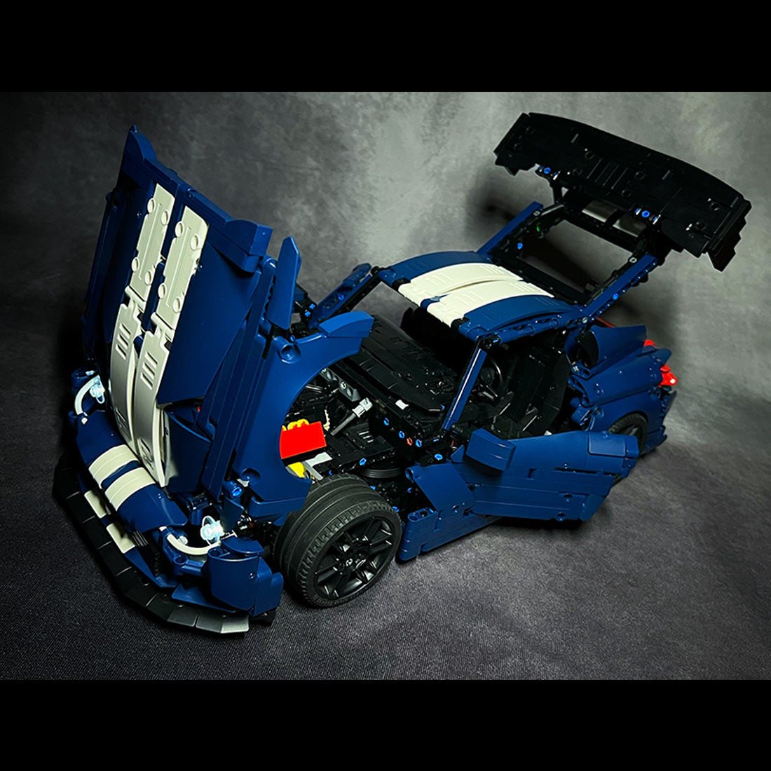 MOC - 189183 Dodge Viper ACR - LesDiy -