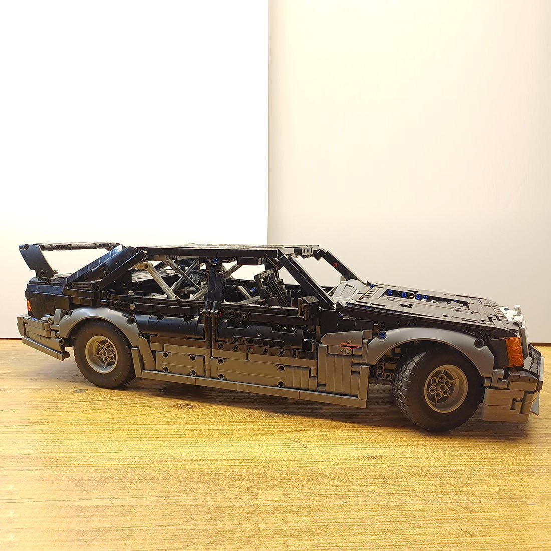 MOC - 190106 Mercedes - Benz W201 190E EvoII DTM - LesDiy -