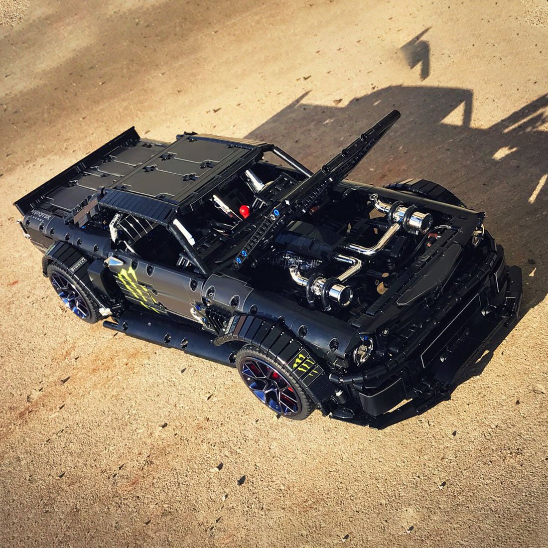 MOC - 22970 Ford Mustang Hoonicorn V2 - Dynamic - LesDiy -