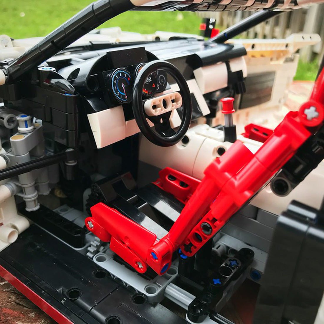 MOC - 25326 Nissan GT - R - Dynamic - LesDiy -