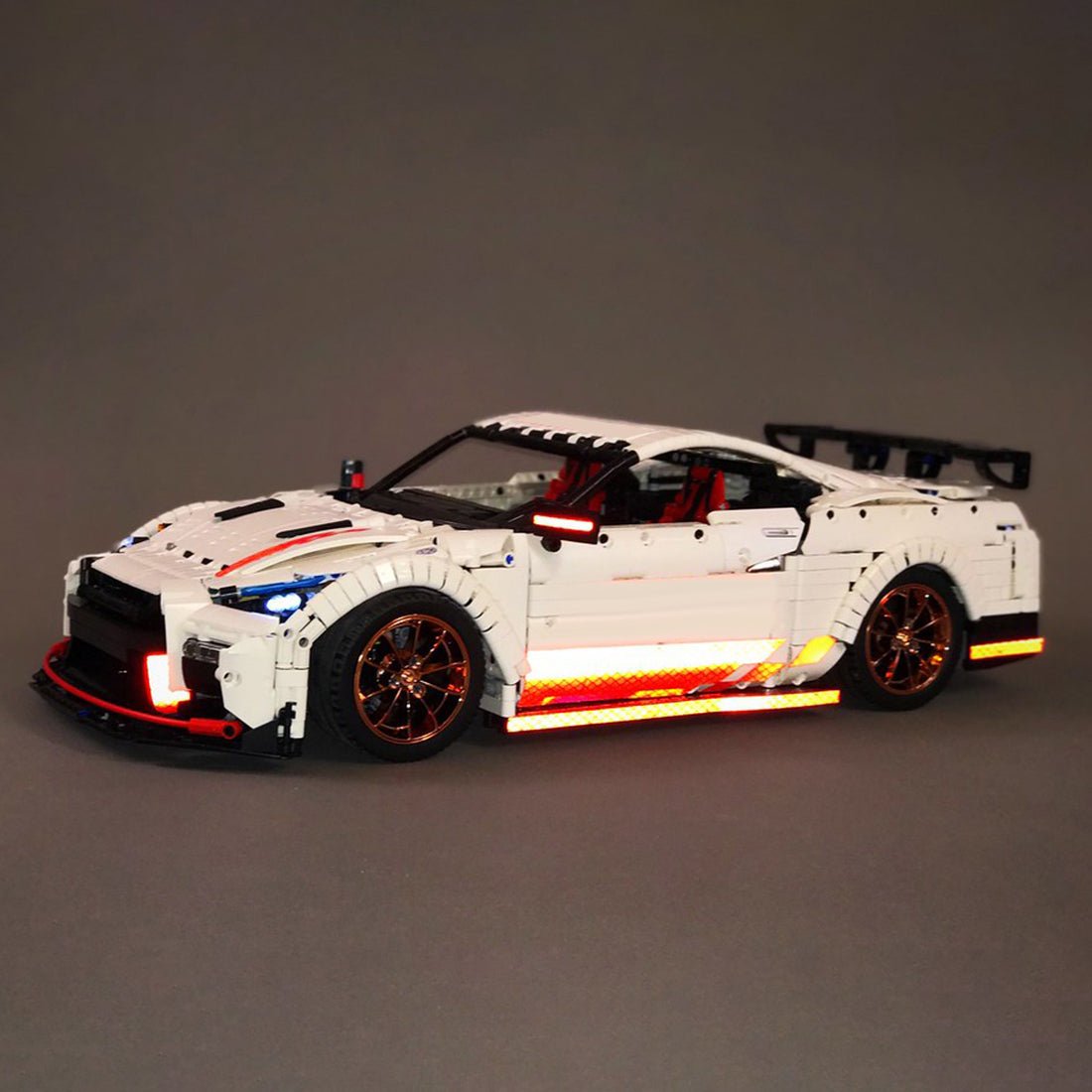 MOC - 25326 Nissan GT - R - Dynamic - LesDiy -