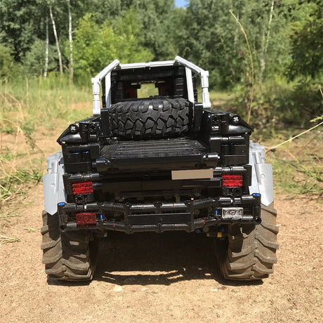 MOC - 27039 Mercedes - Benz G63 6X6 - LesDiy - MOC