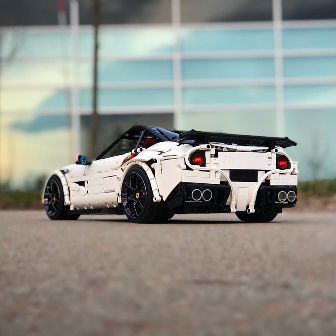 MOC - 41271 Ferrari F12 - Dynamic - LesDiy -