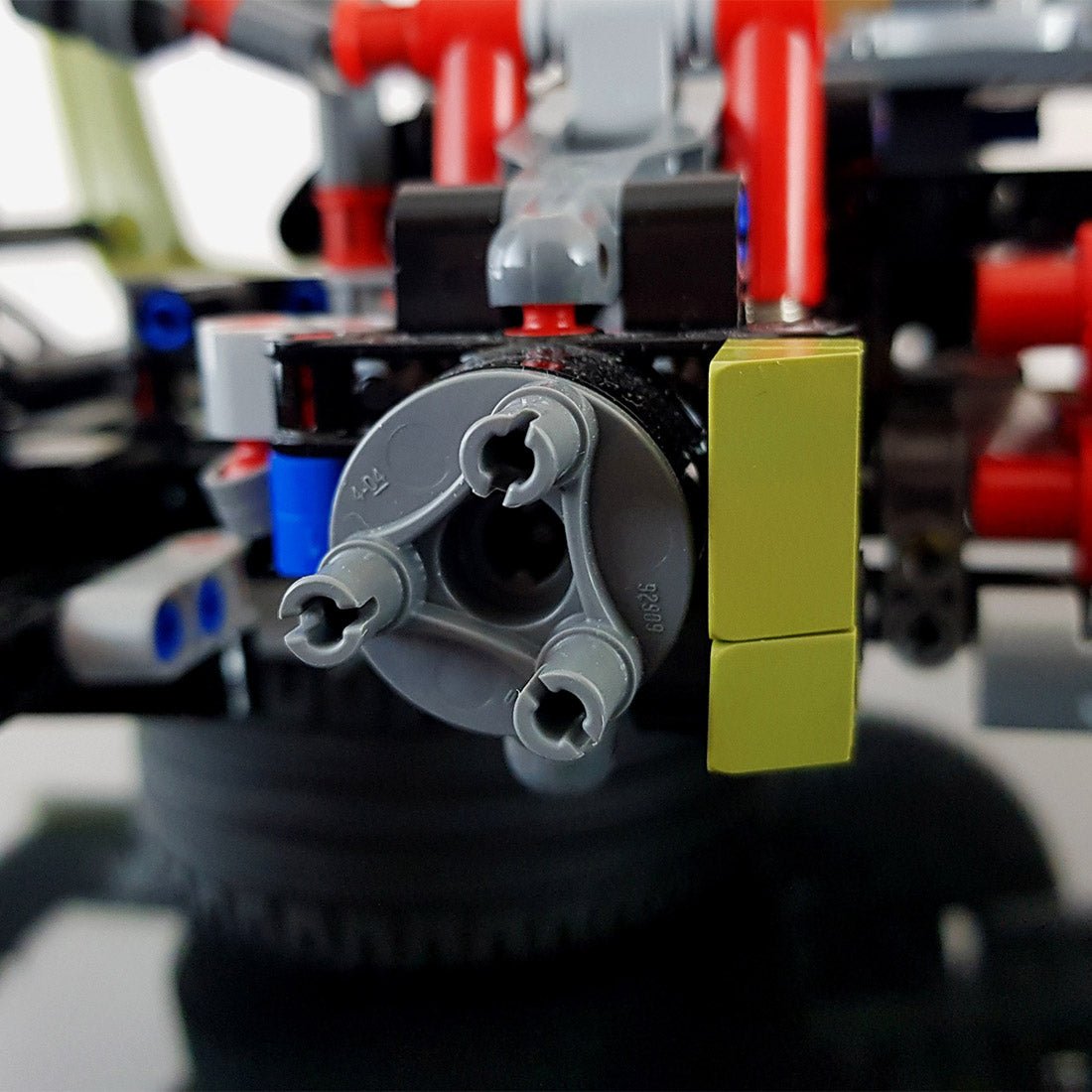 MOC - 42338 LMP Racer Formula Racing Car - LesDiy -