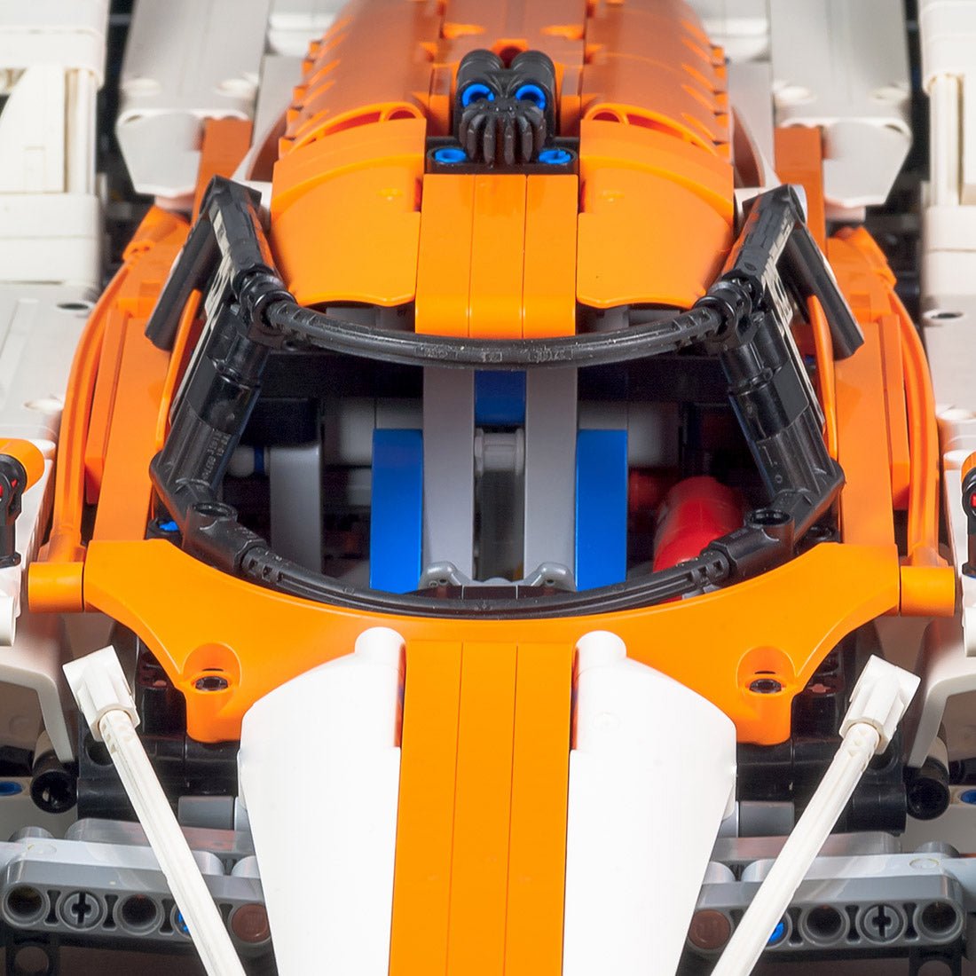 MOC - 42656 Lola Aston Martin B09/60 LMP1 Building Blocks - LesDiy - Building Blocks
