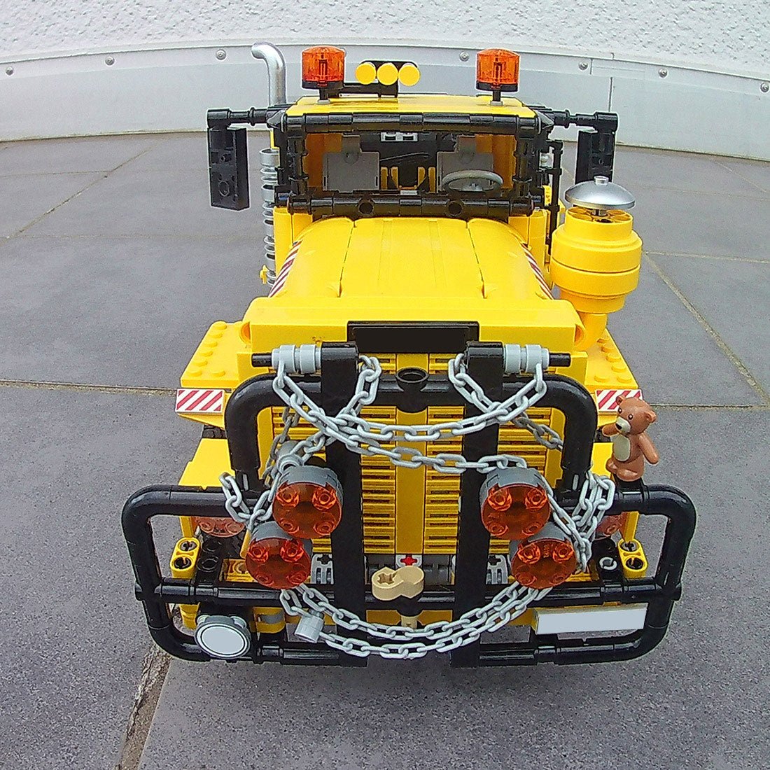 MOC - 78208 Oshkosh M911 Heavy Duty Tractor Building Blocks (Oversize Version) - LesDiy -