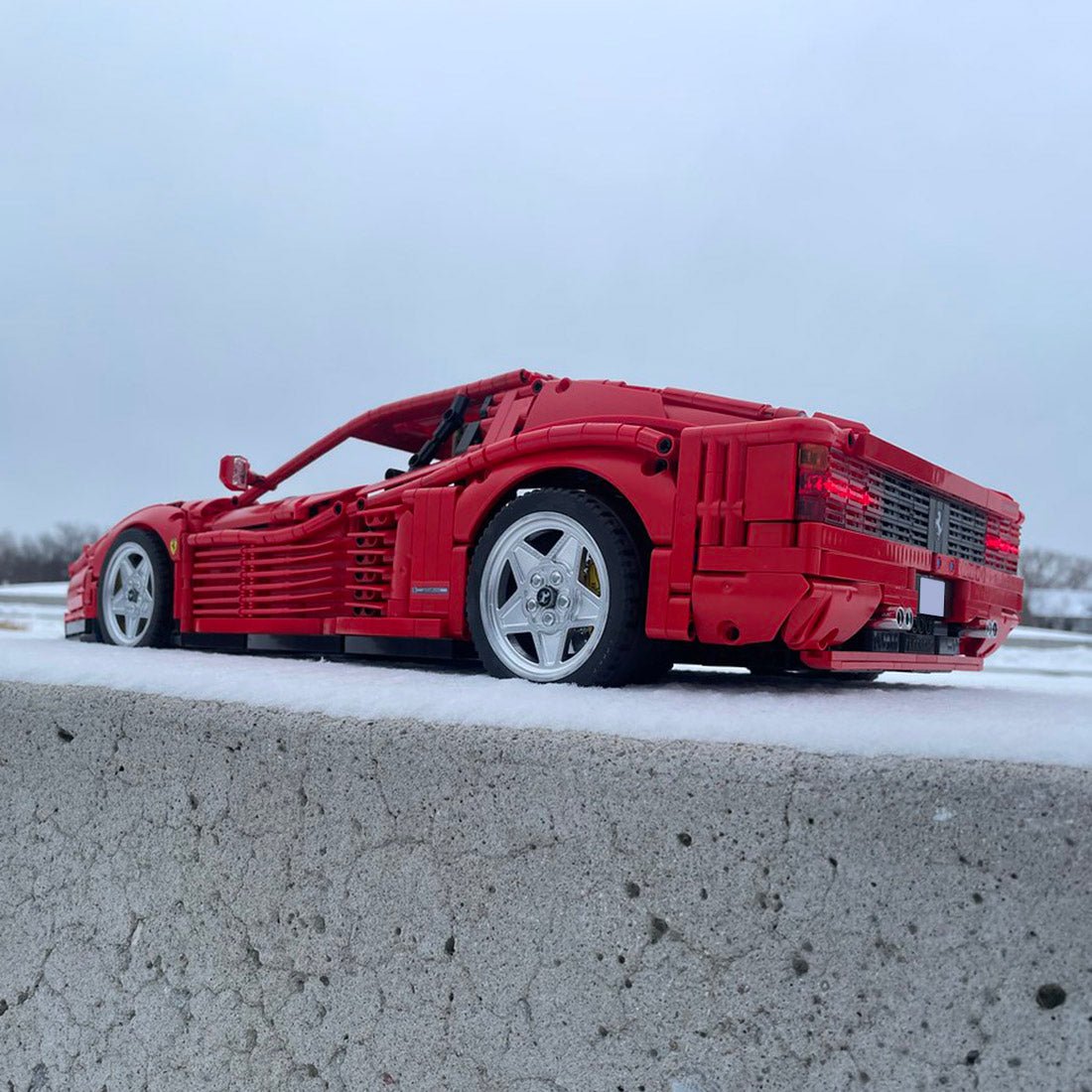 MOC - 98925 Ferrari Testarossa - Dynamic - LesDiy -