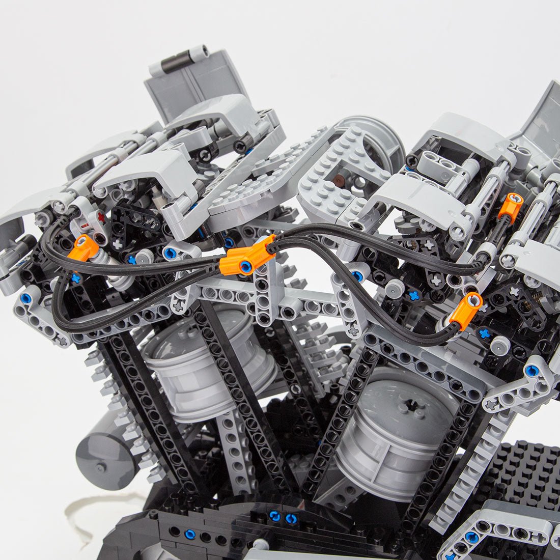 V - Twin OHV 8 - Valve Four - Stroke High - Speed Engine - LesDiy -