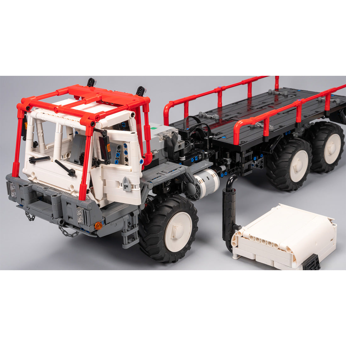 MOC-136390 Foremost Delta 6x6 Articulated Off-Road Truck Building Blocks