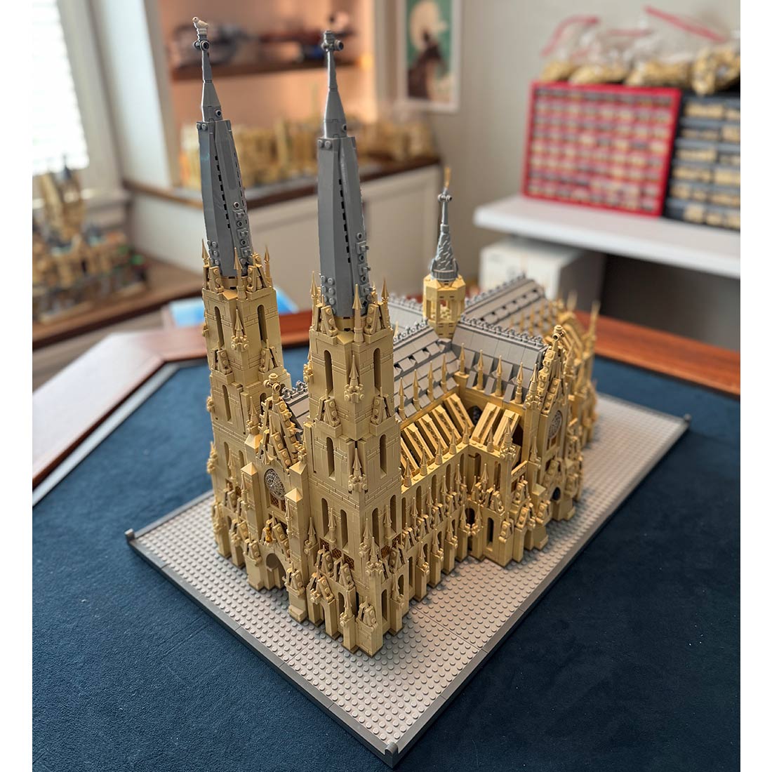 MOC-241011 Gothic Cathedral Building Blocks
