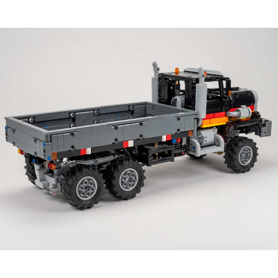 MOC-219862 6x6 Off-Road Retro Truck 1:20 Scale Building Blocks