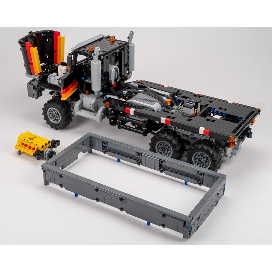 MOC-219862 6x6 Off-Road Retro Truck 1:20 Scale Building Blocks