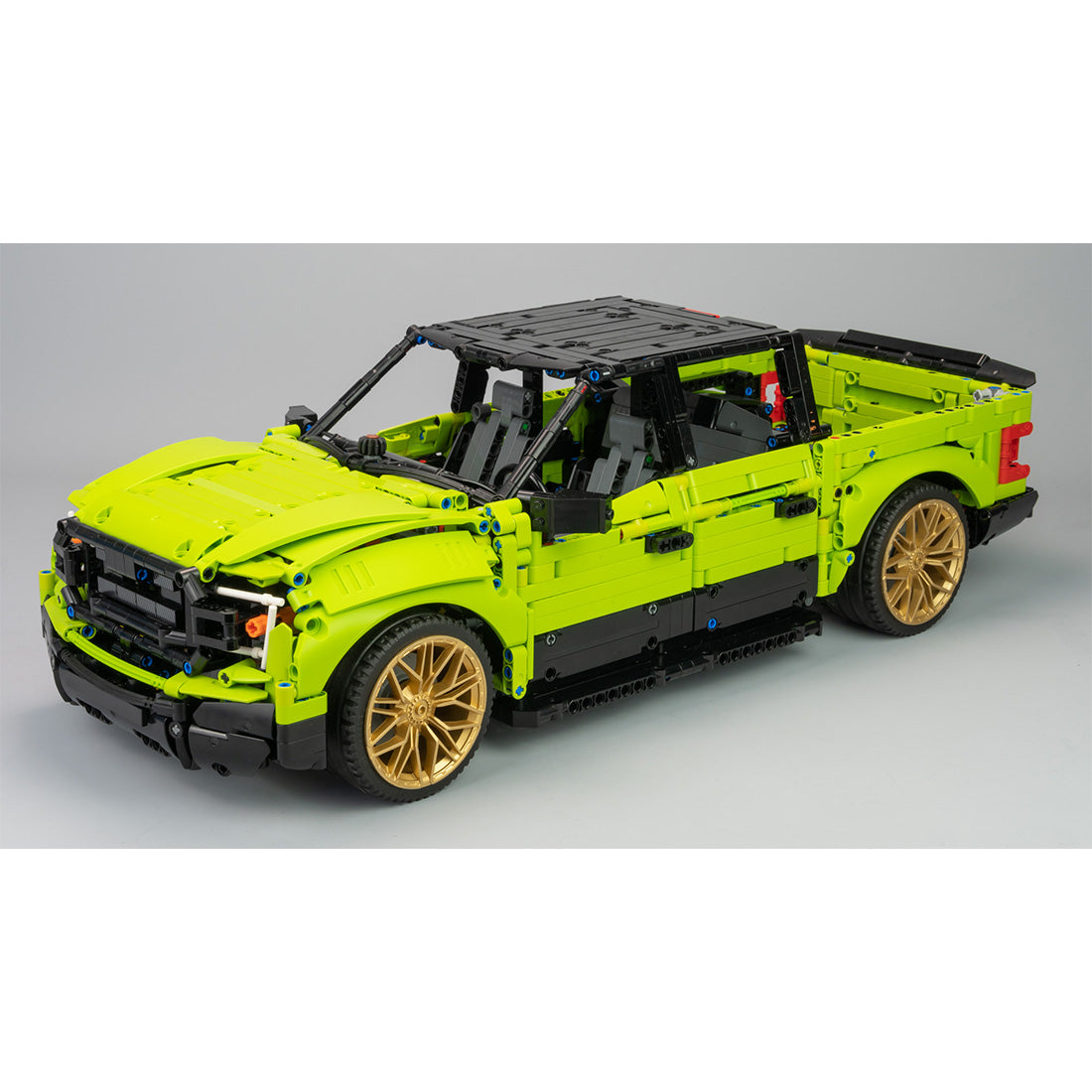 MOC-78624 Ford F-150 1:8 Scale Low-Rider Custom Pickup Truck Building Blocks