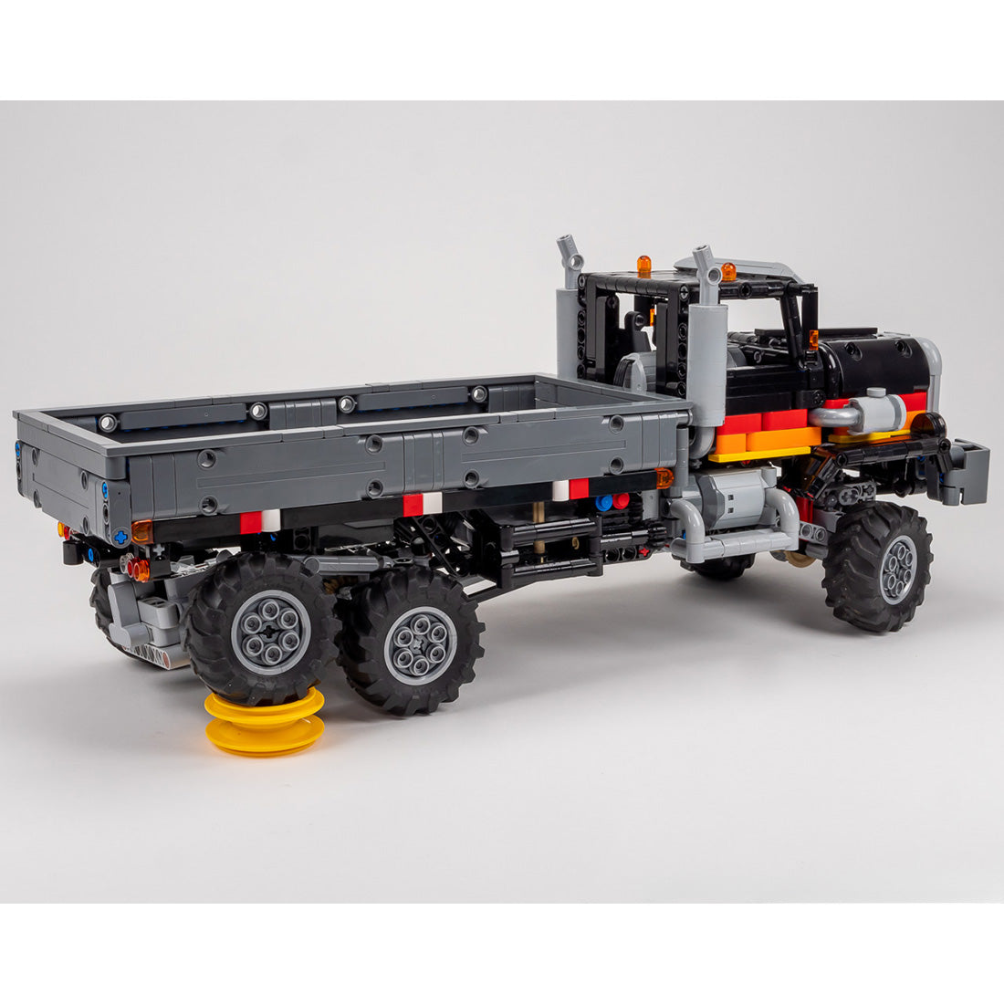 MOC-219862 6x6 Off-Road Retro Truck 1:20 Scale Building Blocks