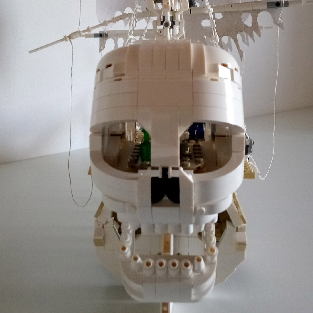 MOC-110420 The Terrifying Charon's Chest Pirate Ship Building Blocks