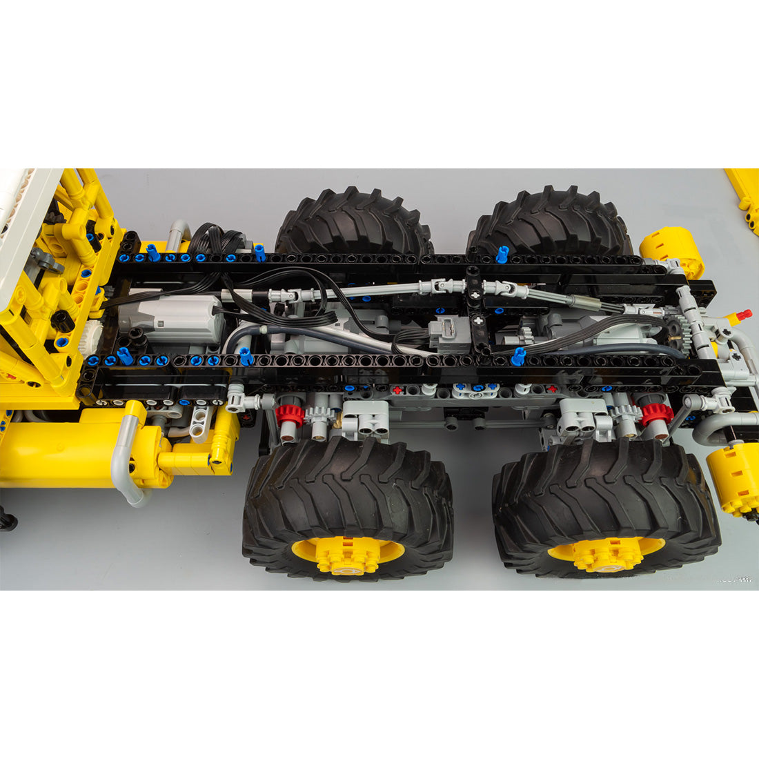 MOC-74555 Berliet T100 6x6 Heavy-Duty Transport Truck Building Blocks