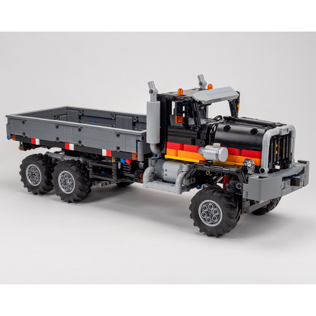 MOC-219862 6x6 Off-Road Retro Truck 1:20 Scale Building Blocks