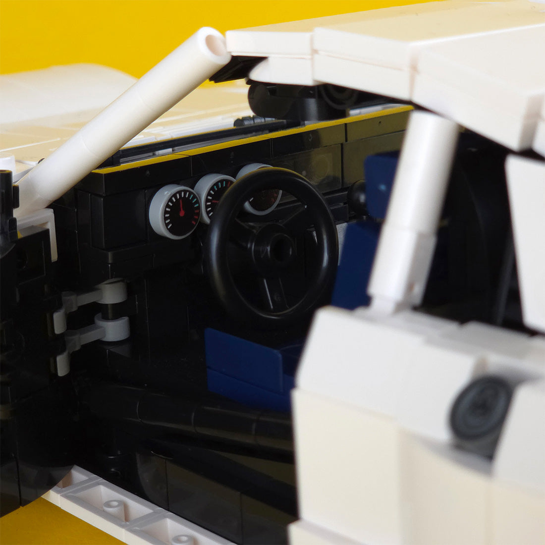 Italian Racing Legend Supercar Building Blocks (gobricks/white)