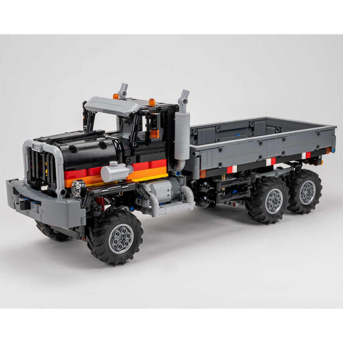 MOC-219862 6x6 Off-Road Retro Truck 1:20 Scale Building Blocks
