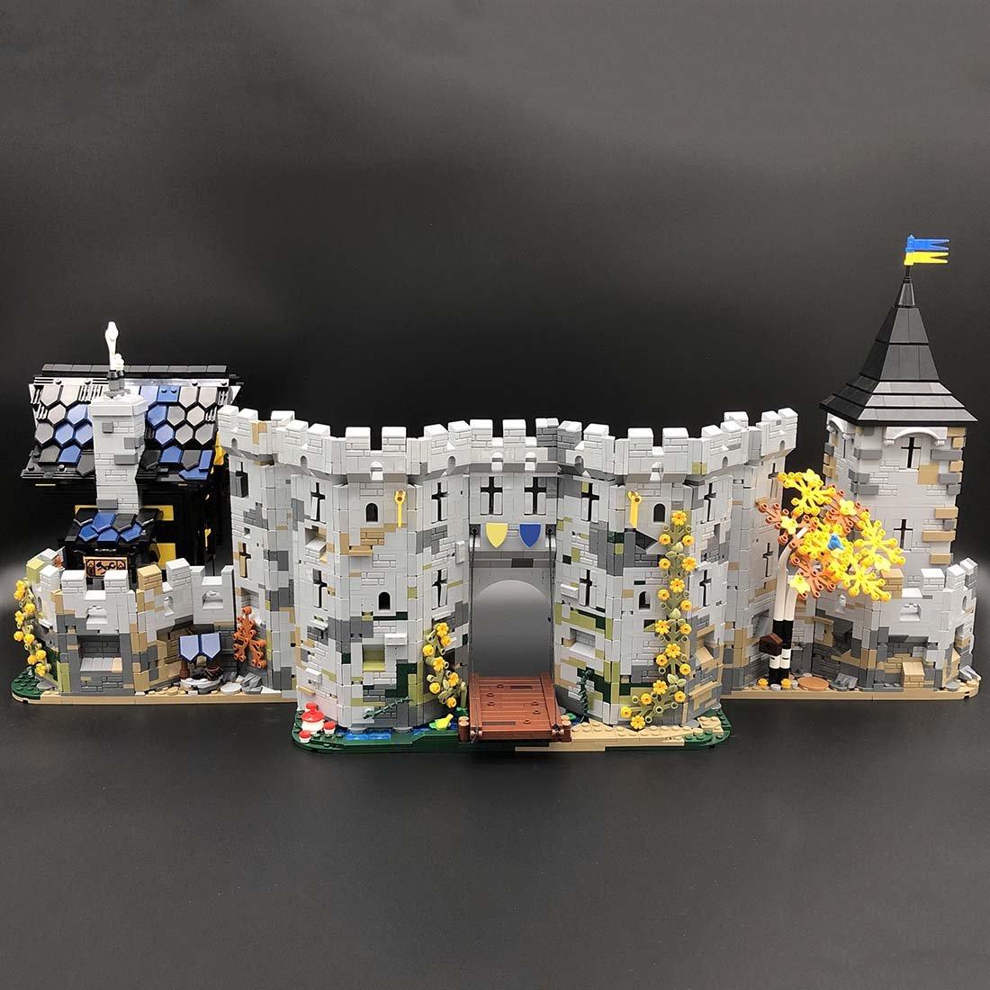 MOC - 113094 Black Falcon's Fortress - LesDiy
