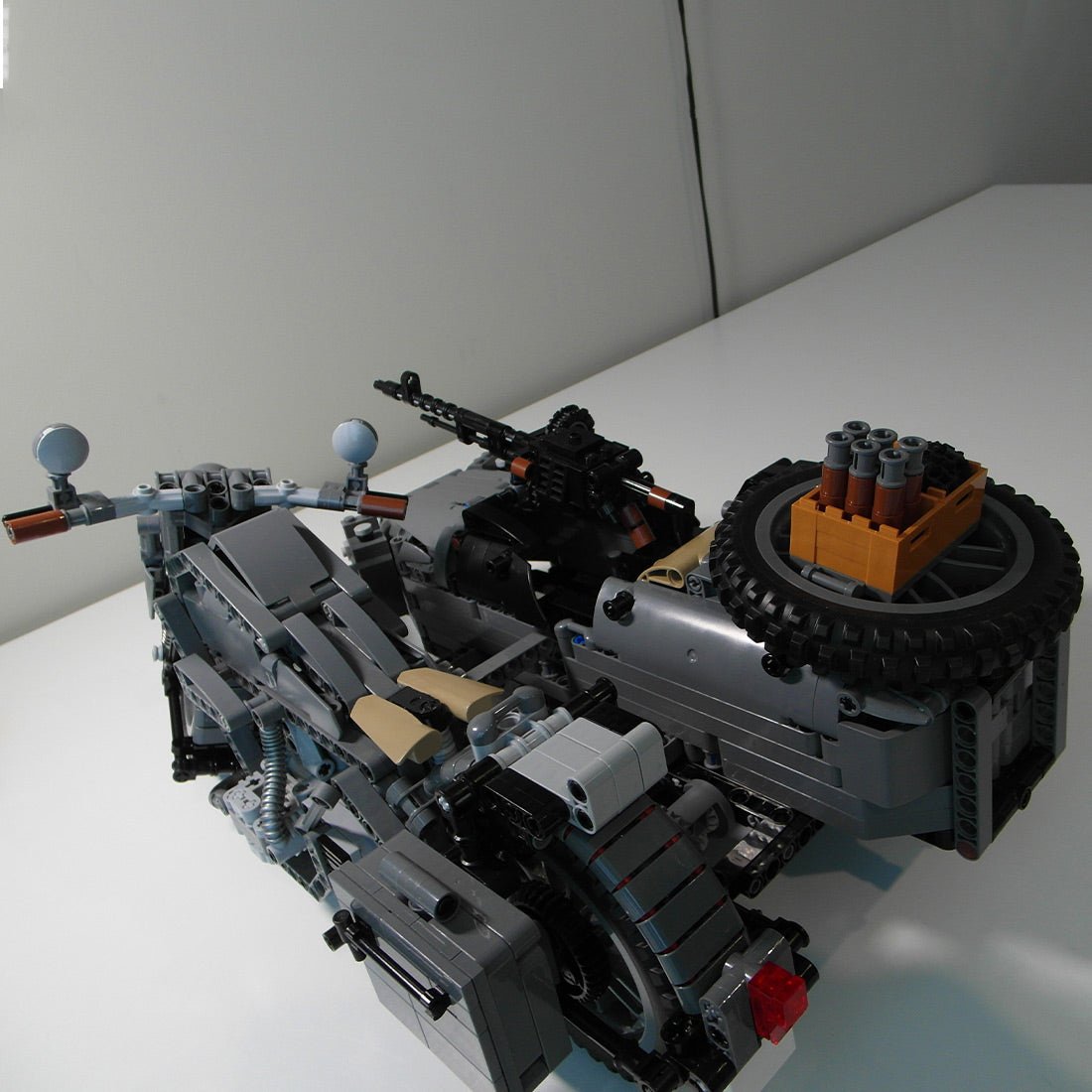 MOC - 131315 BMW R75 Sidecar combination - LesDiy - 