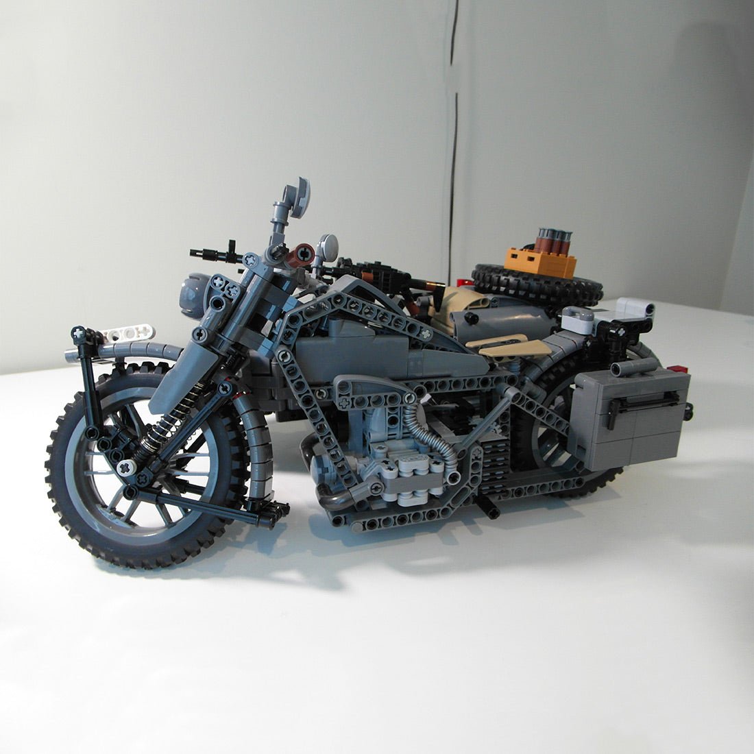 MOC - 131315 BMW R75 Sidecar combination - LesDiy - 