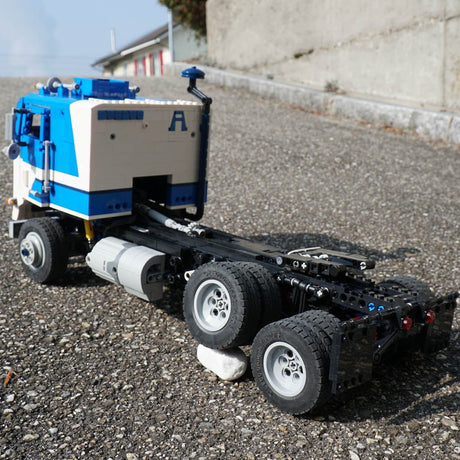 MOC - 144890 RC FORD WT9000 1:17 Cabover Truck "Blue Mule" - LesDiy - 