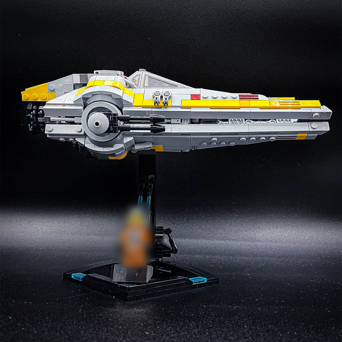 MOC - 161019 M52X U Wing Spaceship - LesDiy - 