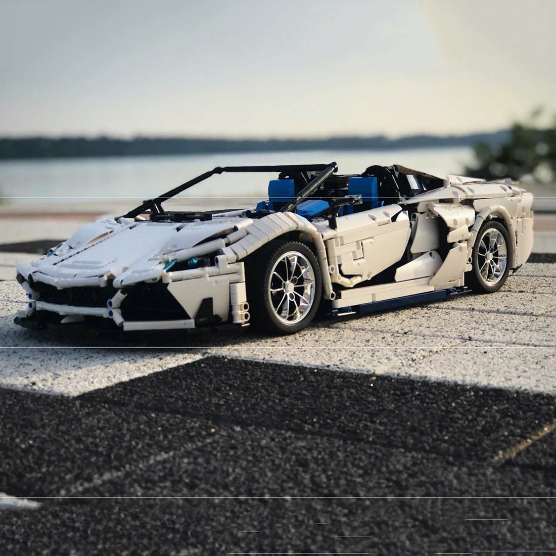 MOC-17698 Lamborghini Aventador SVJ Roadster - Dynamic | LesDiy