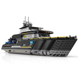 MOC - 185307 Explorer's Yacht - Mini - fig scale - full interior Building Blocks - LesDiy - 