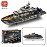 MOC - 185307 Explorer's Yacht - Mini - fig scale - full interior Building Blocks - LesDiy - 