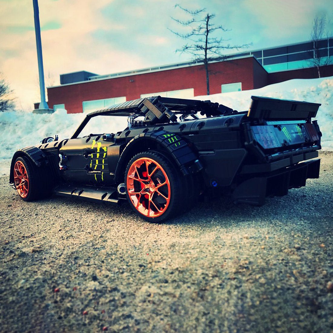 MOC-22970 Ford Mustang Hoonicorn V2 - Dynamic | LesDiy