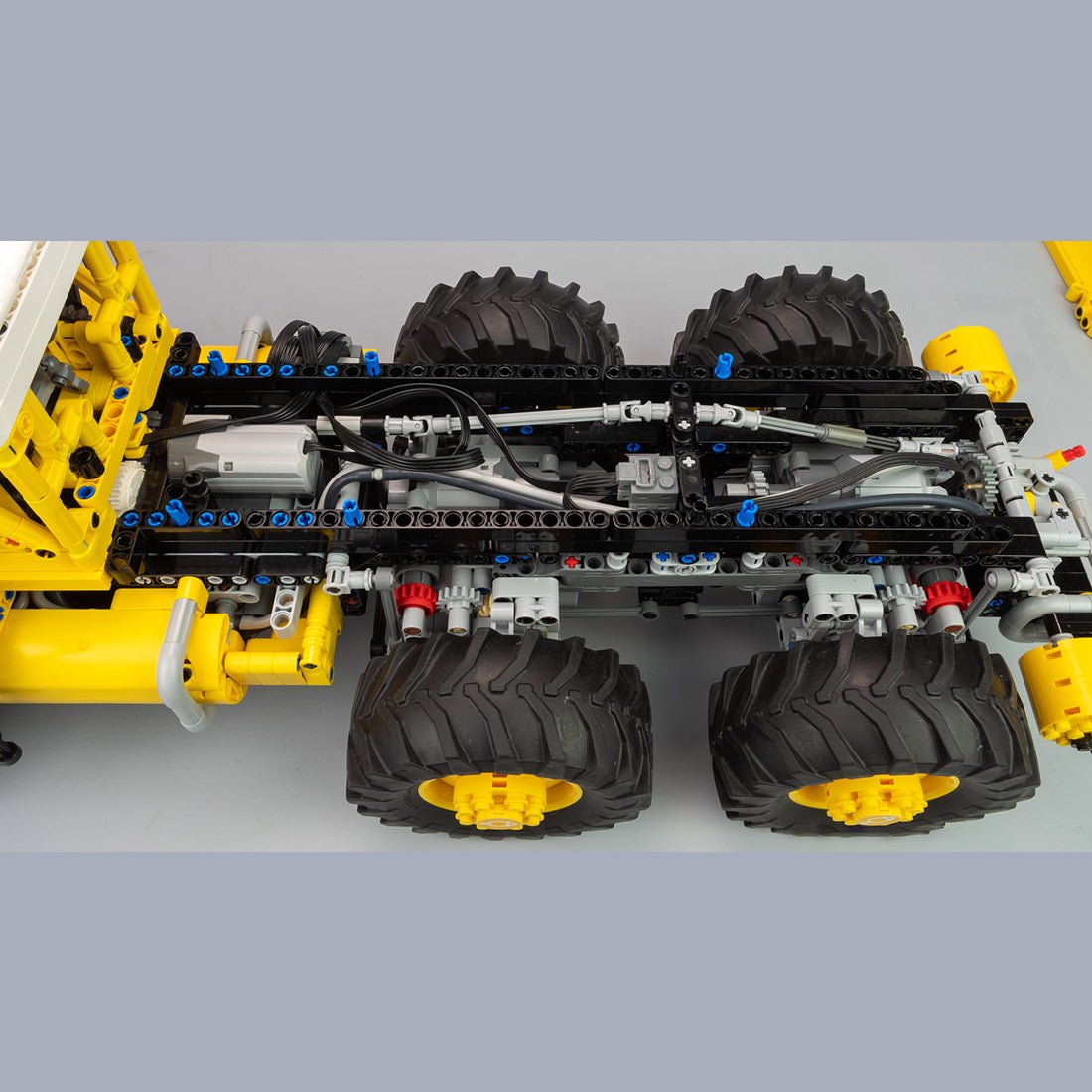 MOC-232346 Berliet T100 Building Blocks (Buwizz Version) | LesDiy
