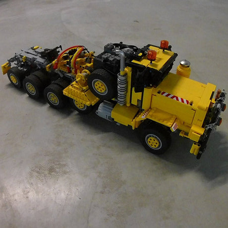 MOC - 78208 Oshkosh M911 Heavy Duty Tractor Building Blocks (Oversize Version) - LesDiy - 