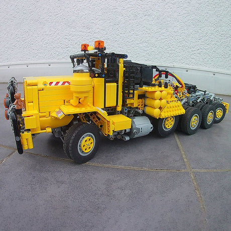 MOC - 78208 Oshkosh M911 Heavy Duty Tractor Building Blocks (Oversize Version) - LesDiy - 