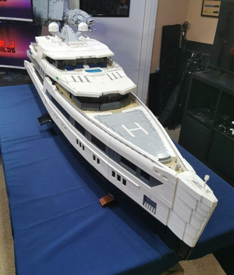 Ultra MEGA Yacht - 48,000 Parts - Mini - Fig Scale - LesDiy - 