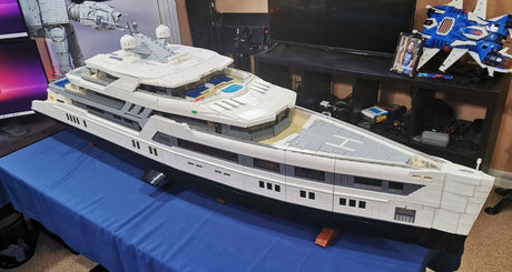 Ultra MEGA Yacht - 48,000 Parts - Mini - Fig Scale - LesDiy - 